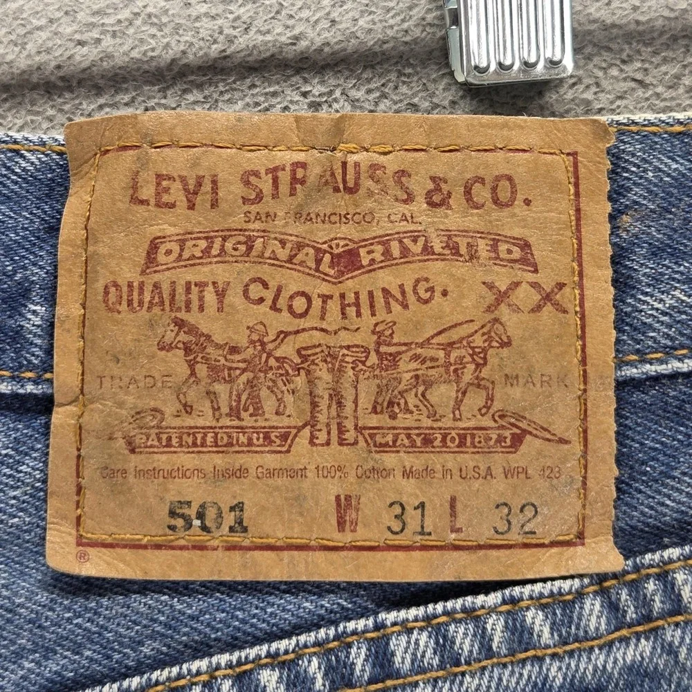 Vintage Levis 501 Jeans Mens Blue Straight Button Fly Made In USA Fits 29x31